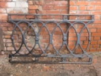 чугунная ограда