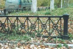 чугунная ограда